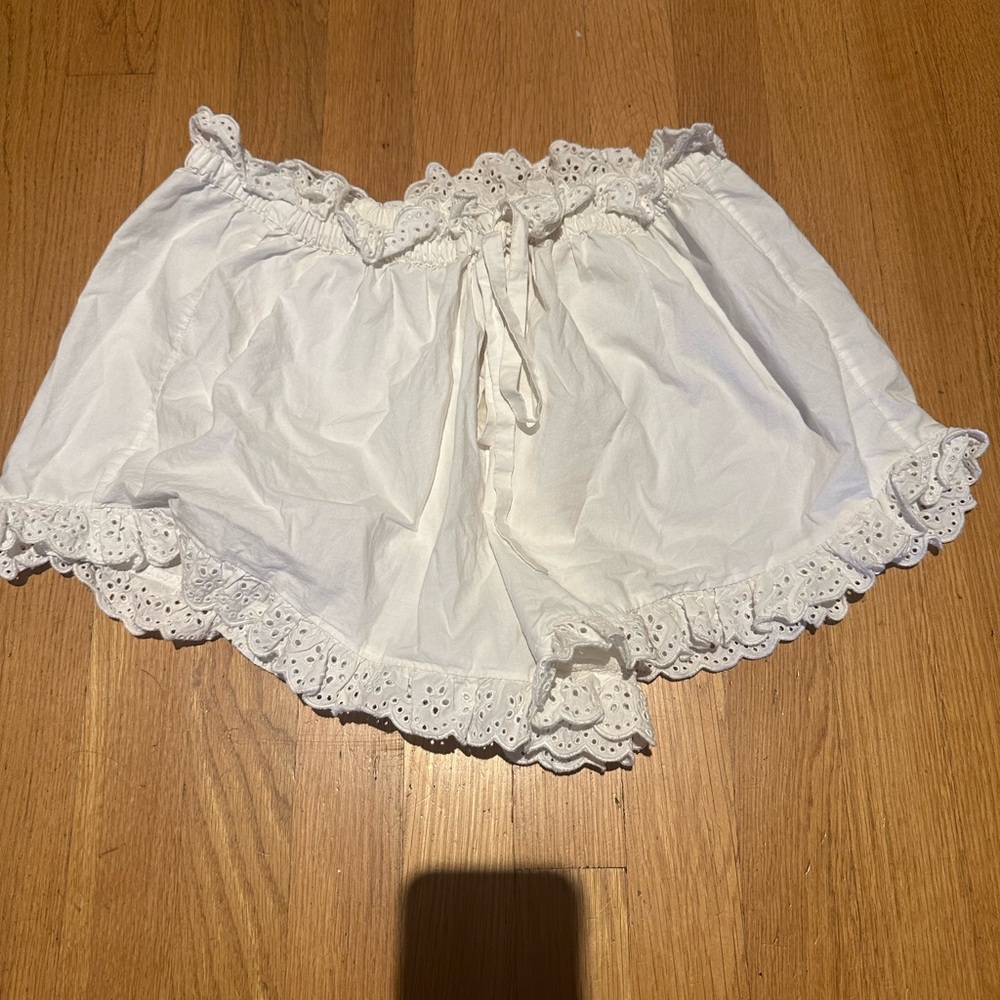 Doen Shorts, EUC